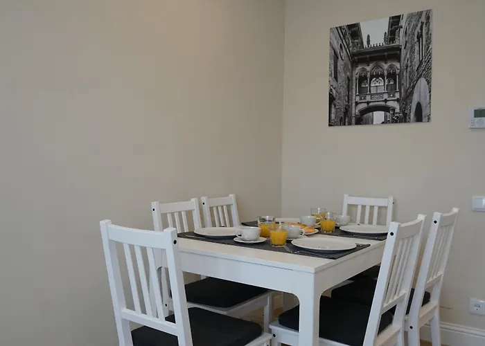 Rius33 - Huge & Spacious In Montjuic Апартаменты *